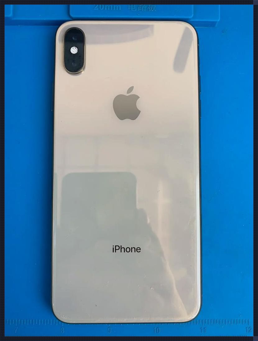 “欧美IPHONE XSMAX，狂欢背后的口水战”