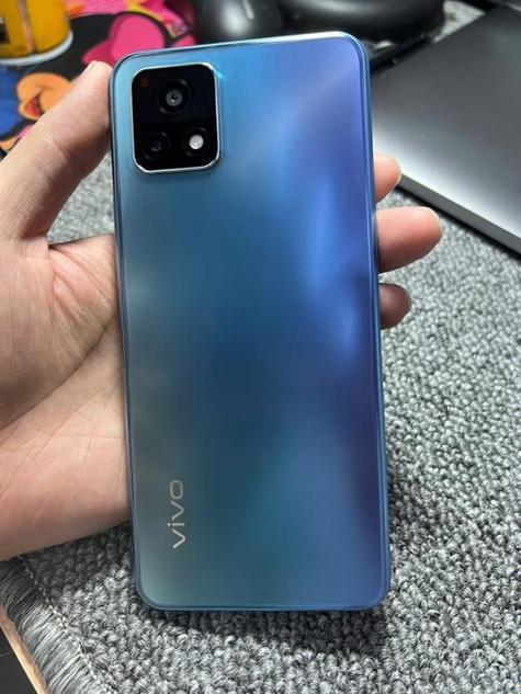 “VIVO-Y31S标准版”热议背后：科技圈的“江湖风云”