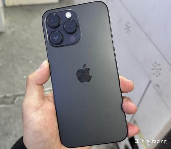 “俄味”iPhone 14 Pro，惊喜or惊吓？