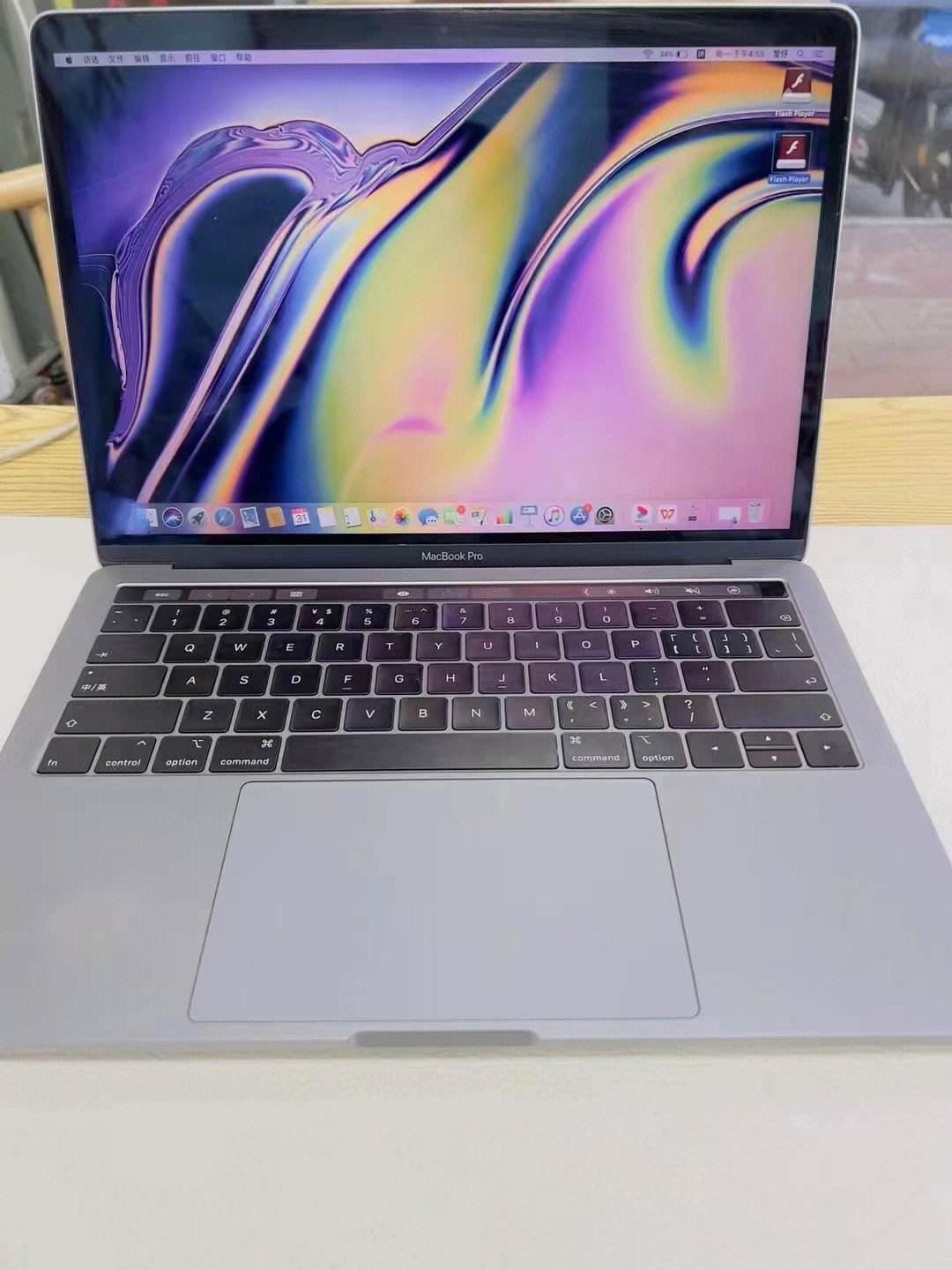 19岁MacBook Pro，奇葩特性让人眼球掉一地