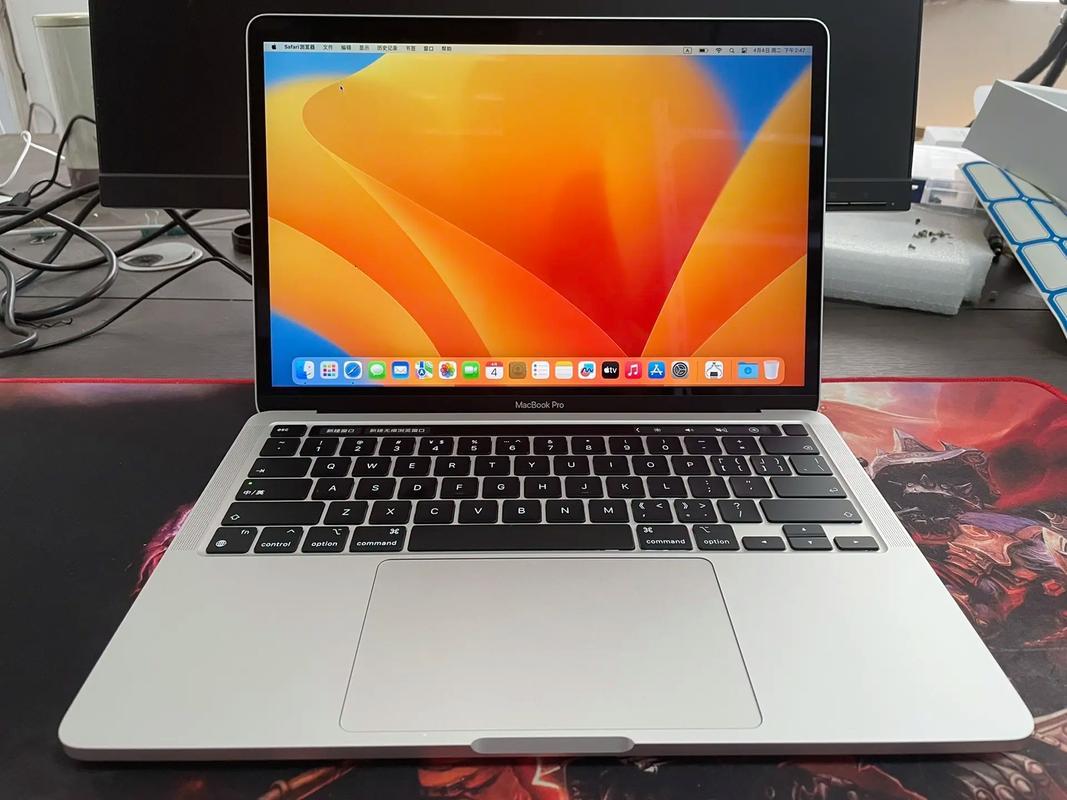 "1213岁MacBook Pro高清，搞笑背后的创新力量"