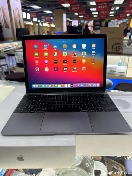 “东瀛macbook，中华大地能否 Hold 住？笑谈全民热搜的科技疑团”