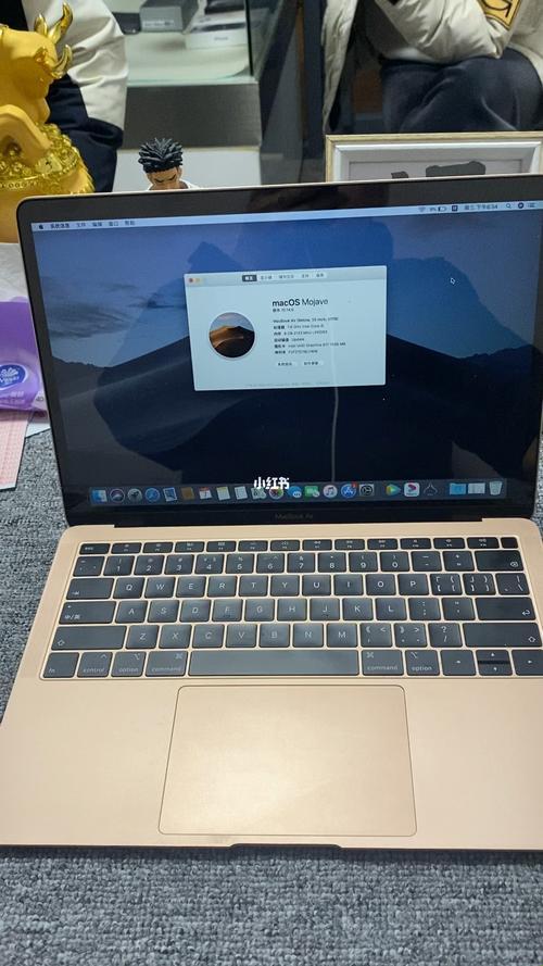 时尚界的宠儿，MacBook Air 18和19：笑谈间的科技风华