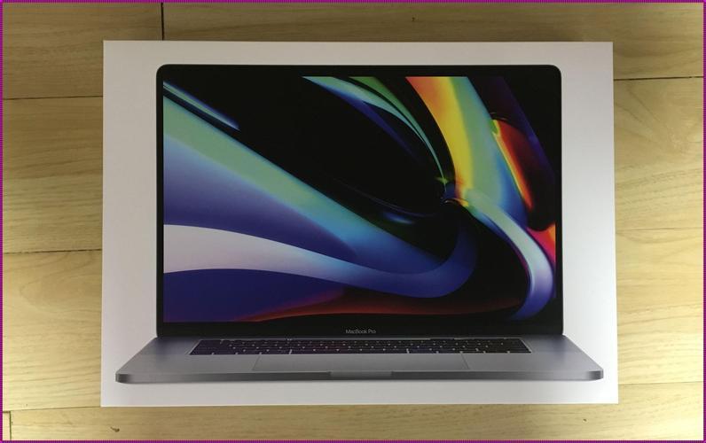 "19岁辣鸡MacBook Pro高清，崛起的‘笑星’传奇！"