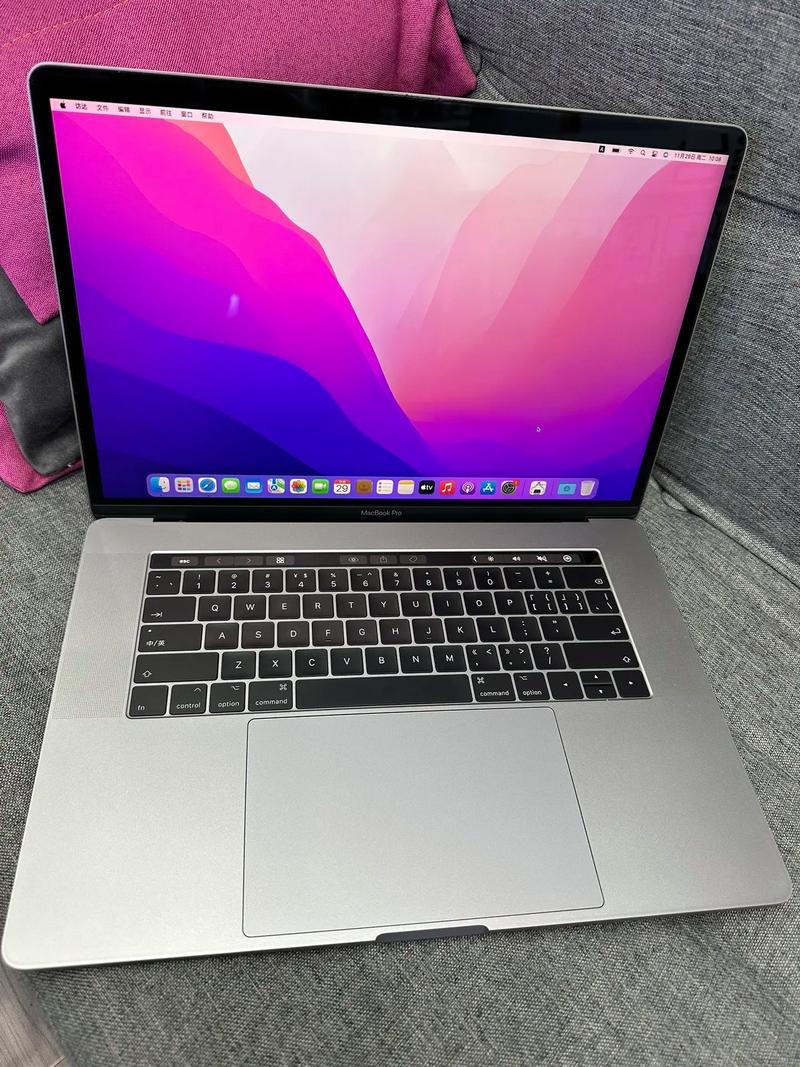 高清线霸主，潮流新巅峰！MacBook Pro的领衔之路