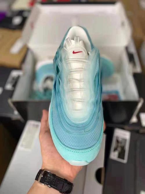 AIRMAX97杂交之旅：笑谈“鞋界翘楚”的疯狂穿越