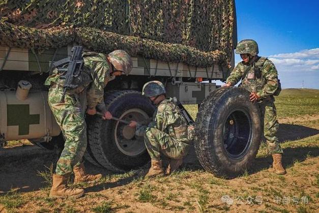 部队里的轮班制竟让老兵痛哭？揭开那些被碾碎的青春真相！