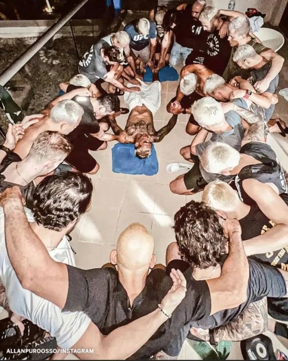 重力赋能消化革命：2025深蹲吞咽智能系统实测报告