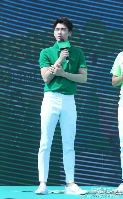 李易峰裤子鼓包真相大起底:艺人造型暗藏的科技博弈你了解多少?