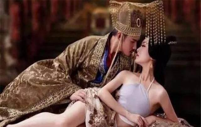 龙榻算法与云端宠妃：基于ai深度学习的帝王级亲密场景重构方案