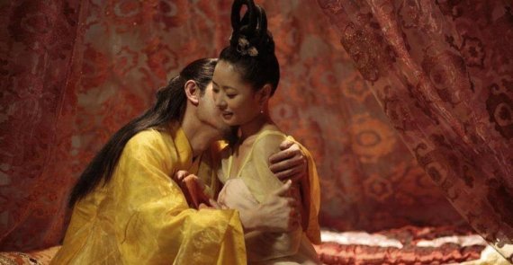 龙榻算法与云端宠妃：基于ai深度学习的帝王级亲密场景重构方案