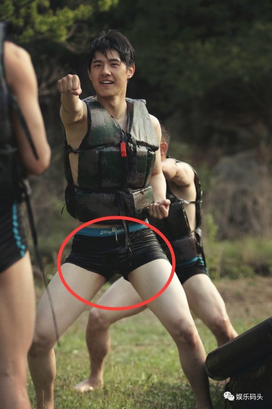 男星突发性场面失控如何自救?智能穿戴设备竟成救命稻草!