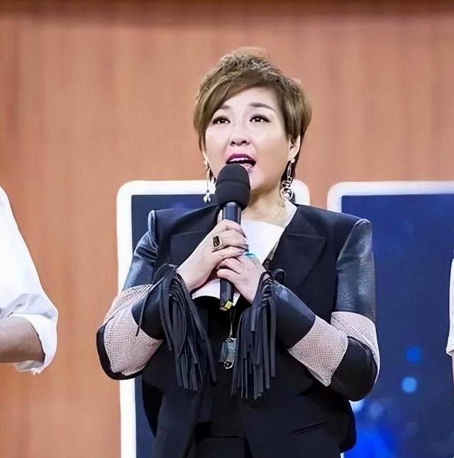 3月爆款!王猛李静健身法遭怒怼:新手别再踩坑的3个真香技巧