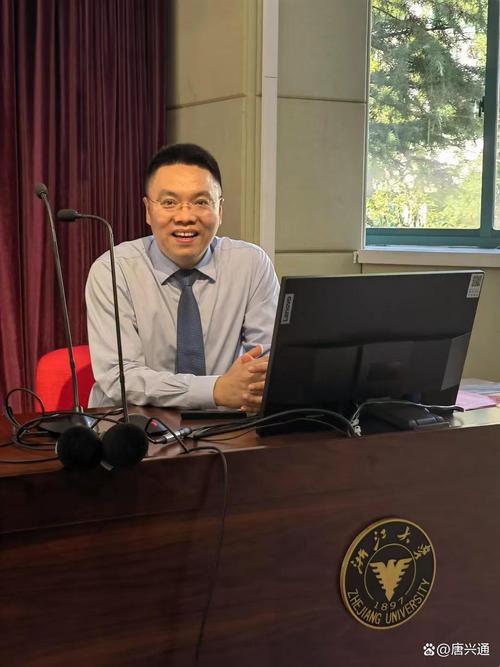 deepseek培训老师：如何用ai重塑职业发展新路径？