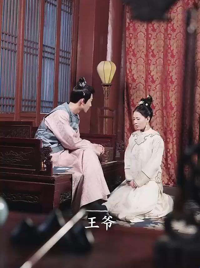 2025最炸裂宫斗指南：皇上独宠的隐藏代码竟是奶茶配方？